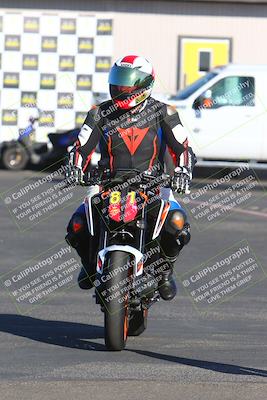 media/Mar-13-2022-SoCal Trackdays (Sun) [[112cf61d7e]]/Around the Pits/